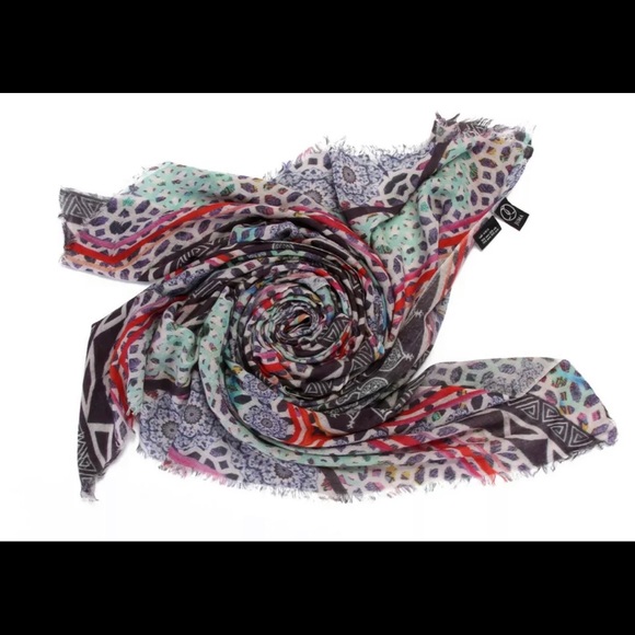 SCARF - 70% Wool / 30% Silk - Soft & Luxurious - Picture 2 of 5